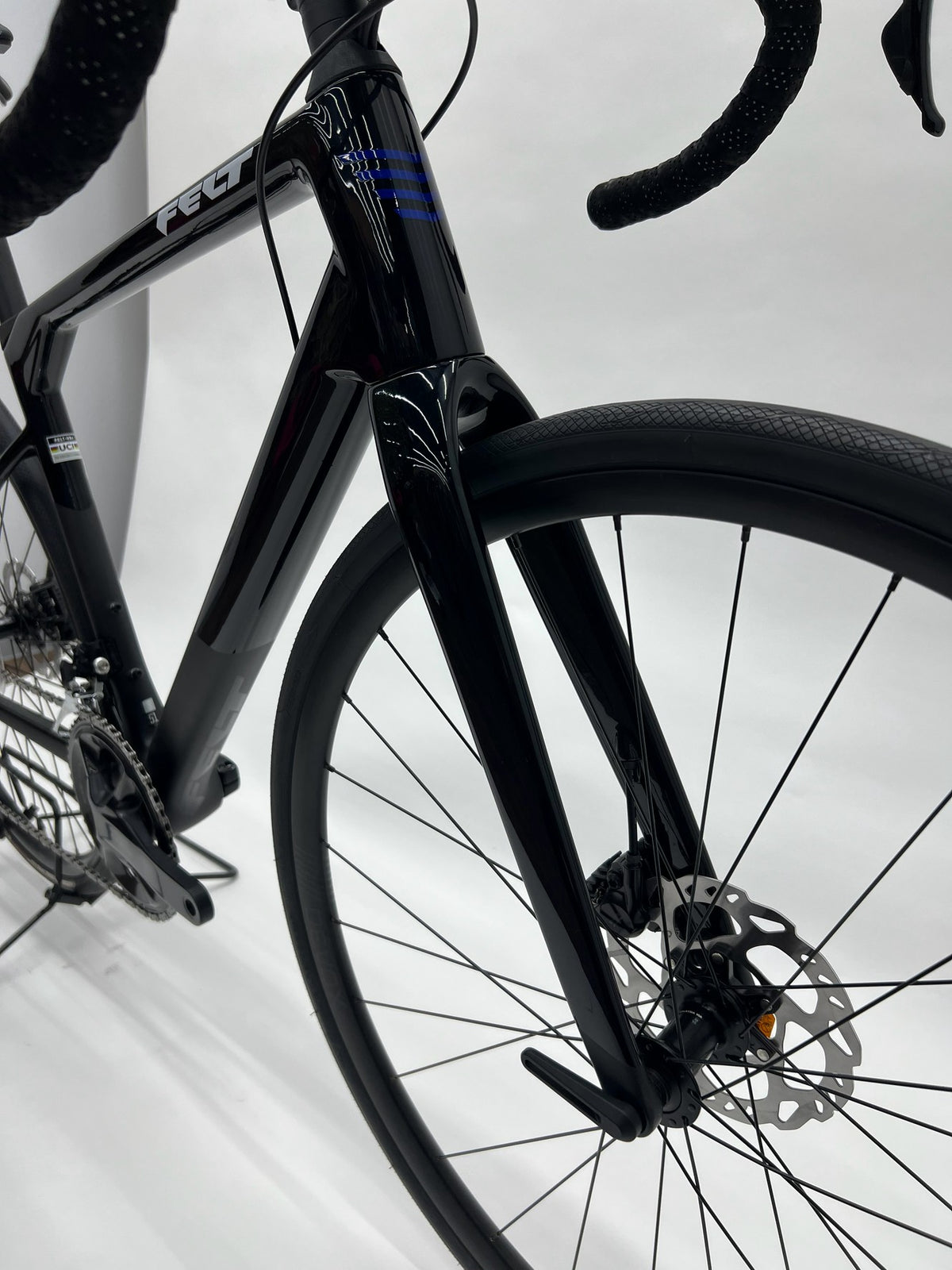 FELT VR 4.0 Advanced 105 フレームとフロント周辺