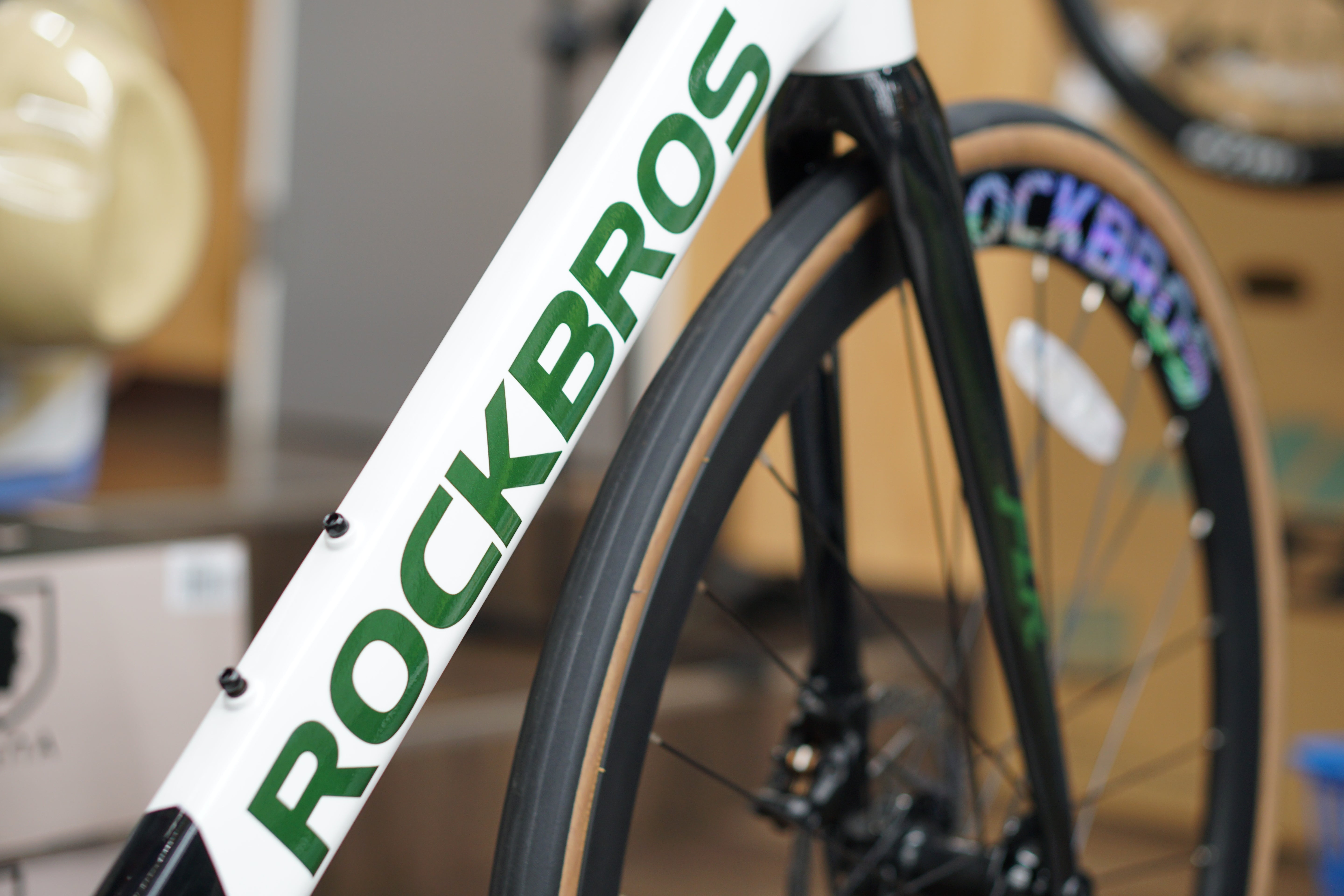 【限定入荷】ROCKBROS【ロックブロス】 W3 ロードバイク