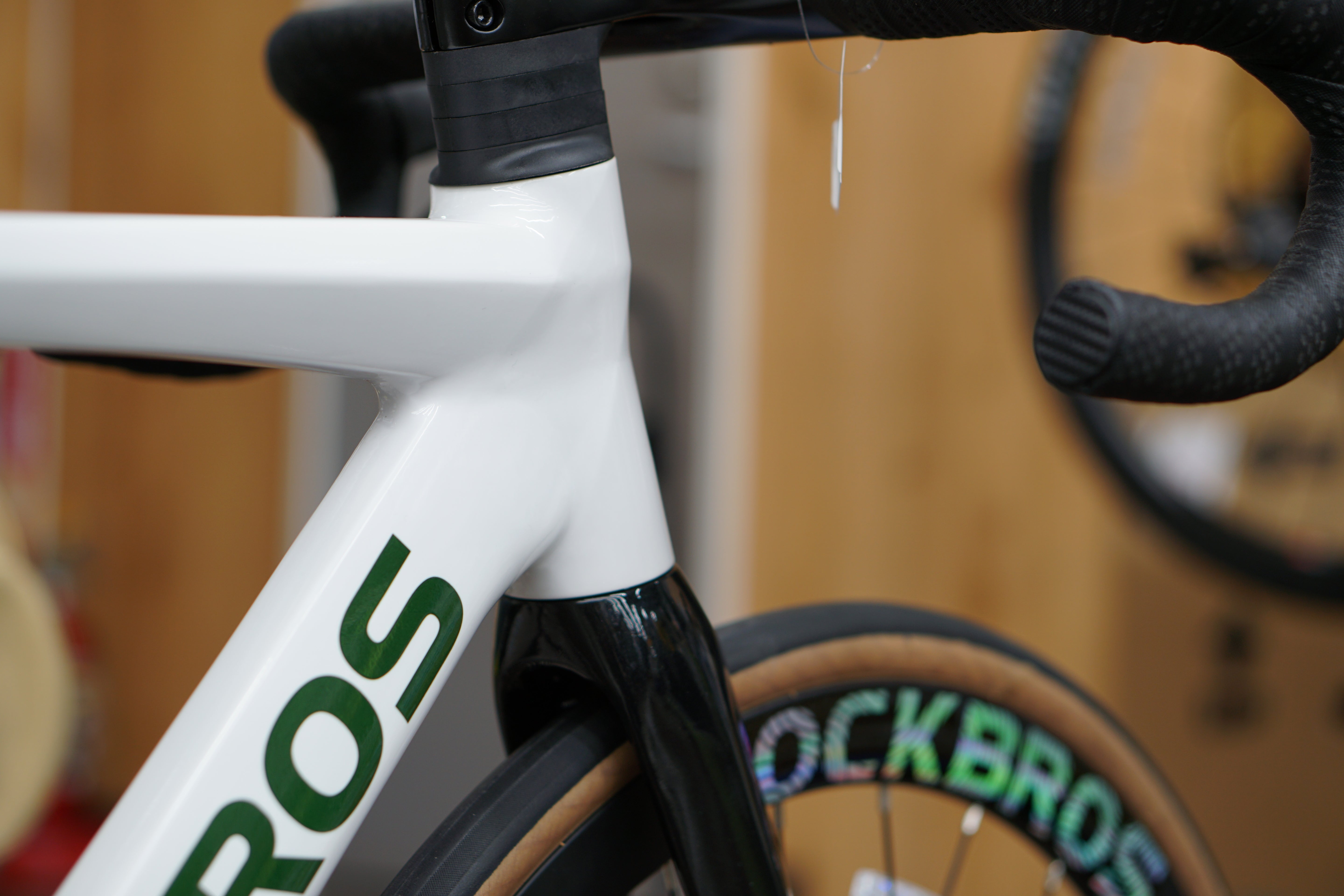 【限定入荷】ROCKBROS【ロックブロス】 W3 ロードバイク