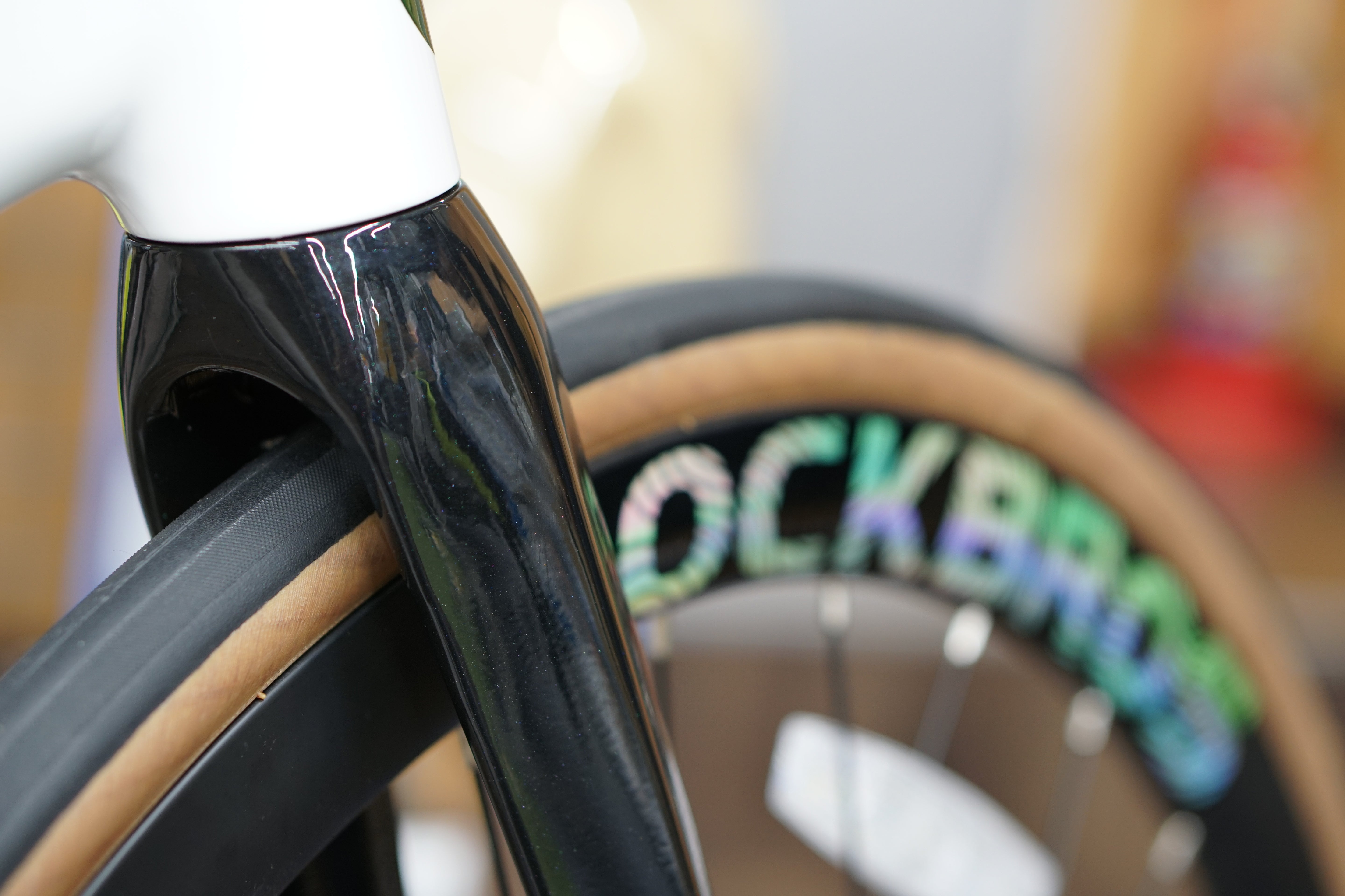 【限定入荷】ROCKBROS【ロックブロス】 W3 ロードバイク