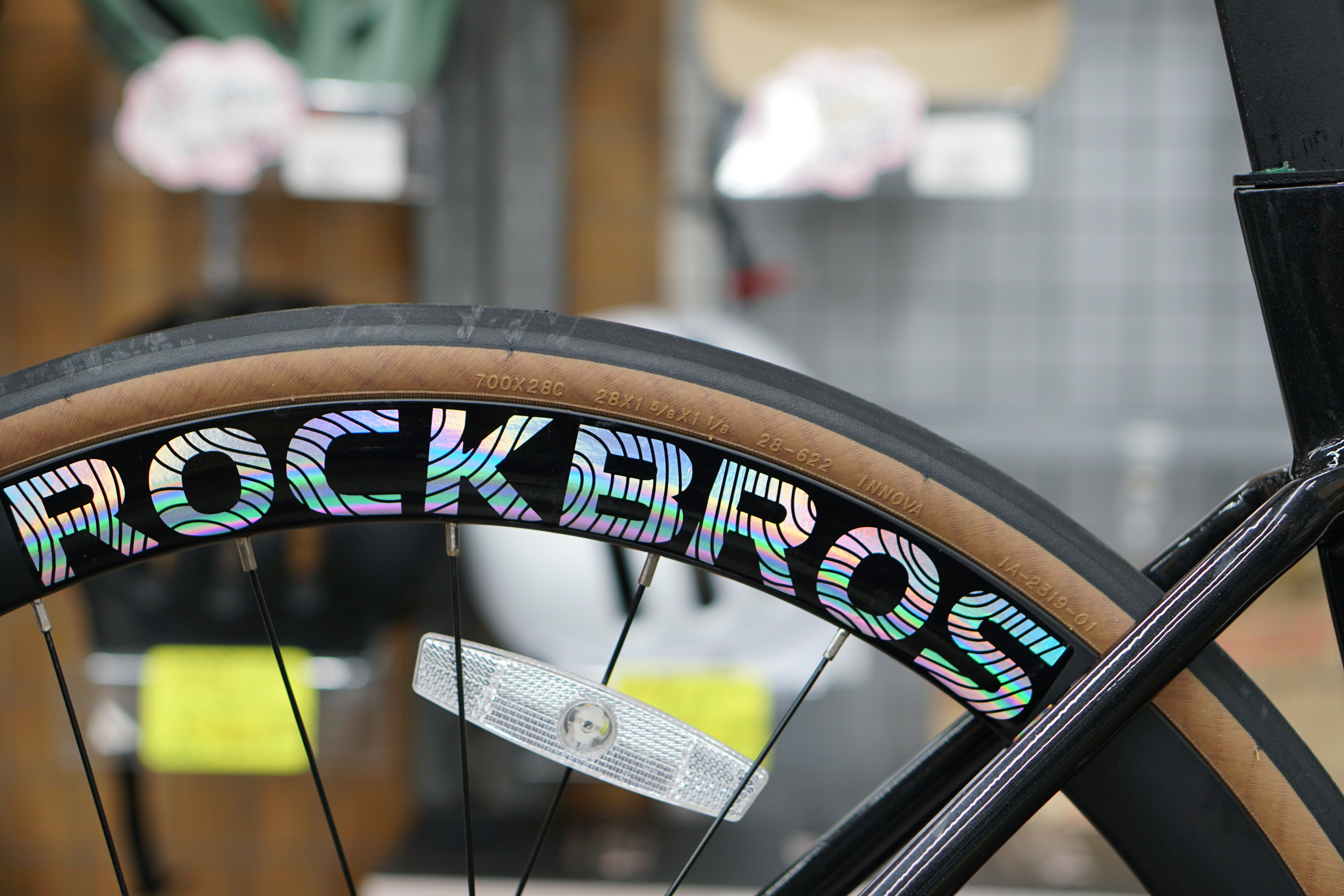 【限定入荷】ROCKBROS【ロックブロス】 W3 ロードバイク