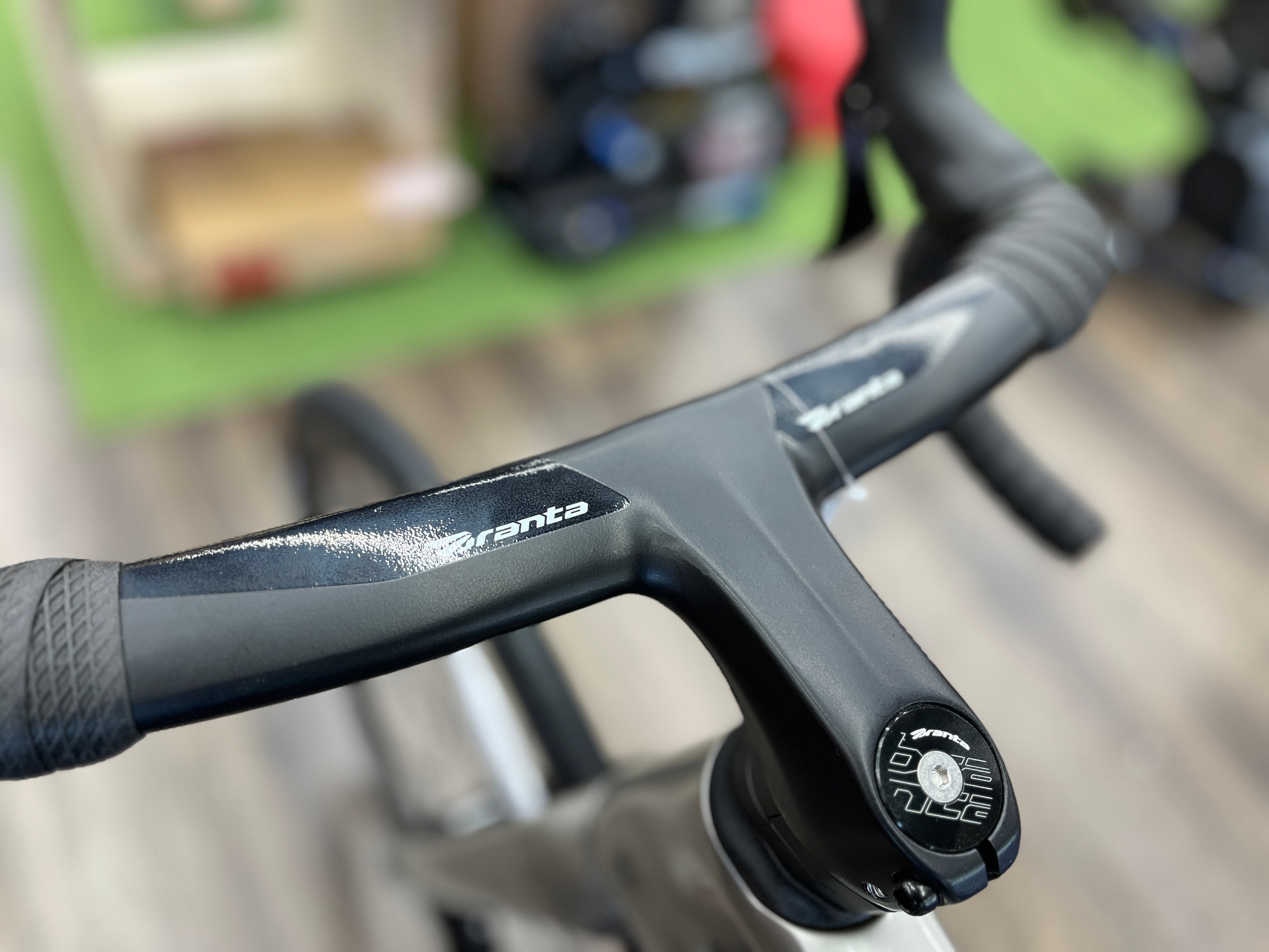 【限定商品】XDS RS700D フルカーボン ロードバイク【アウトレット】