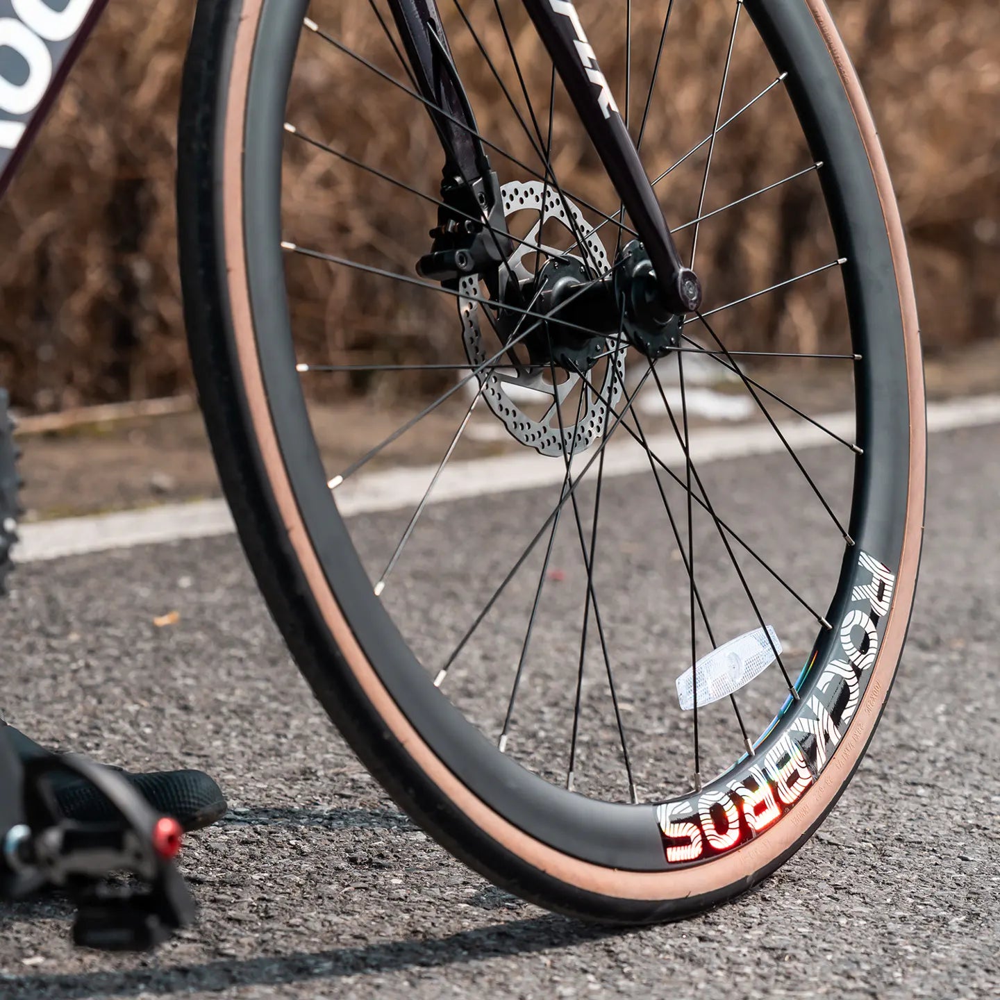 【限定入荷】ROCKBROS【ロックブロス】 W3 ロードバイク