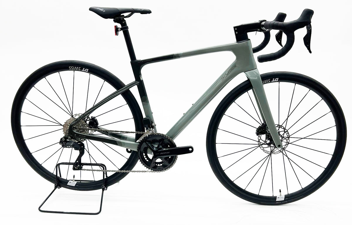 ANCHOR RE8 105 Di2 フォレストカーキ 車体全体