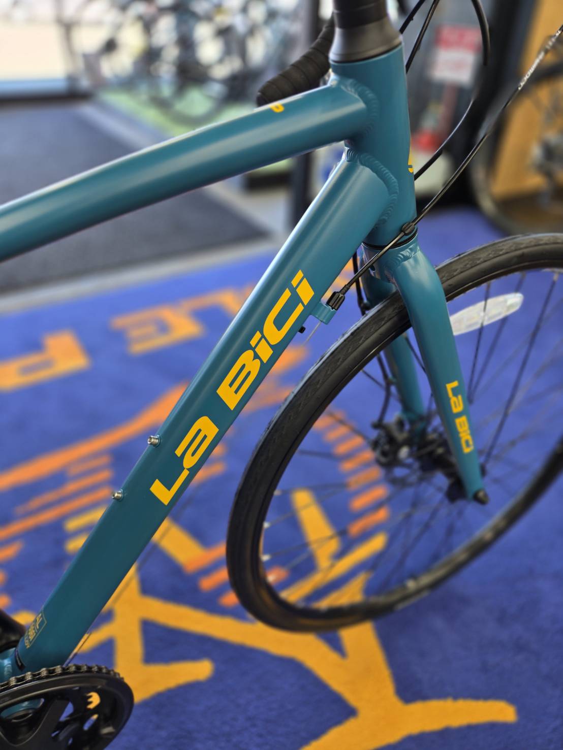 LA BICI　ROAD DISC  700C　2024モデル　【アウトレット】
