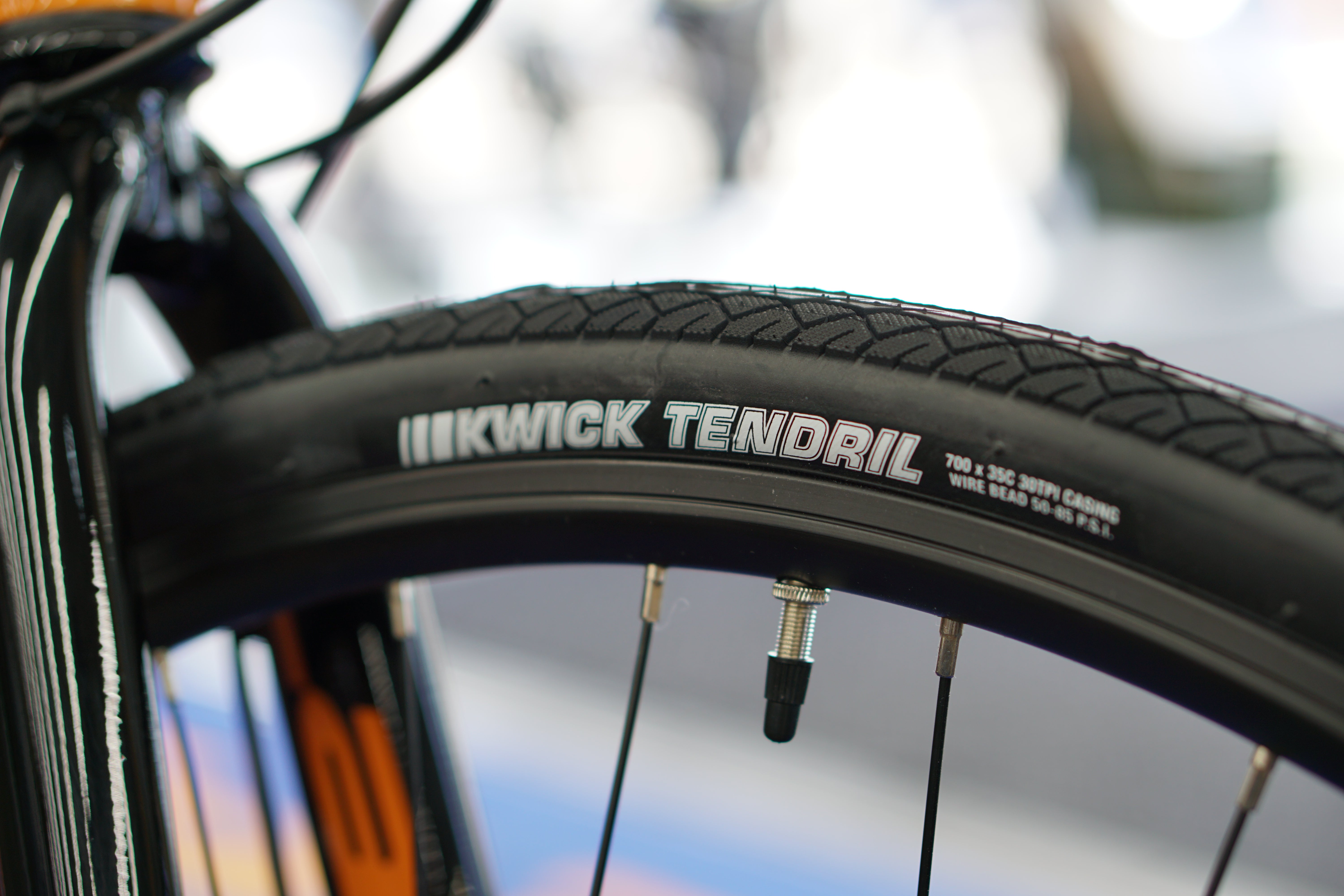 台数限定】【アウトレット】LA BICI(ラビチ) CROSS 700C