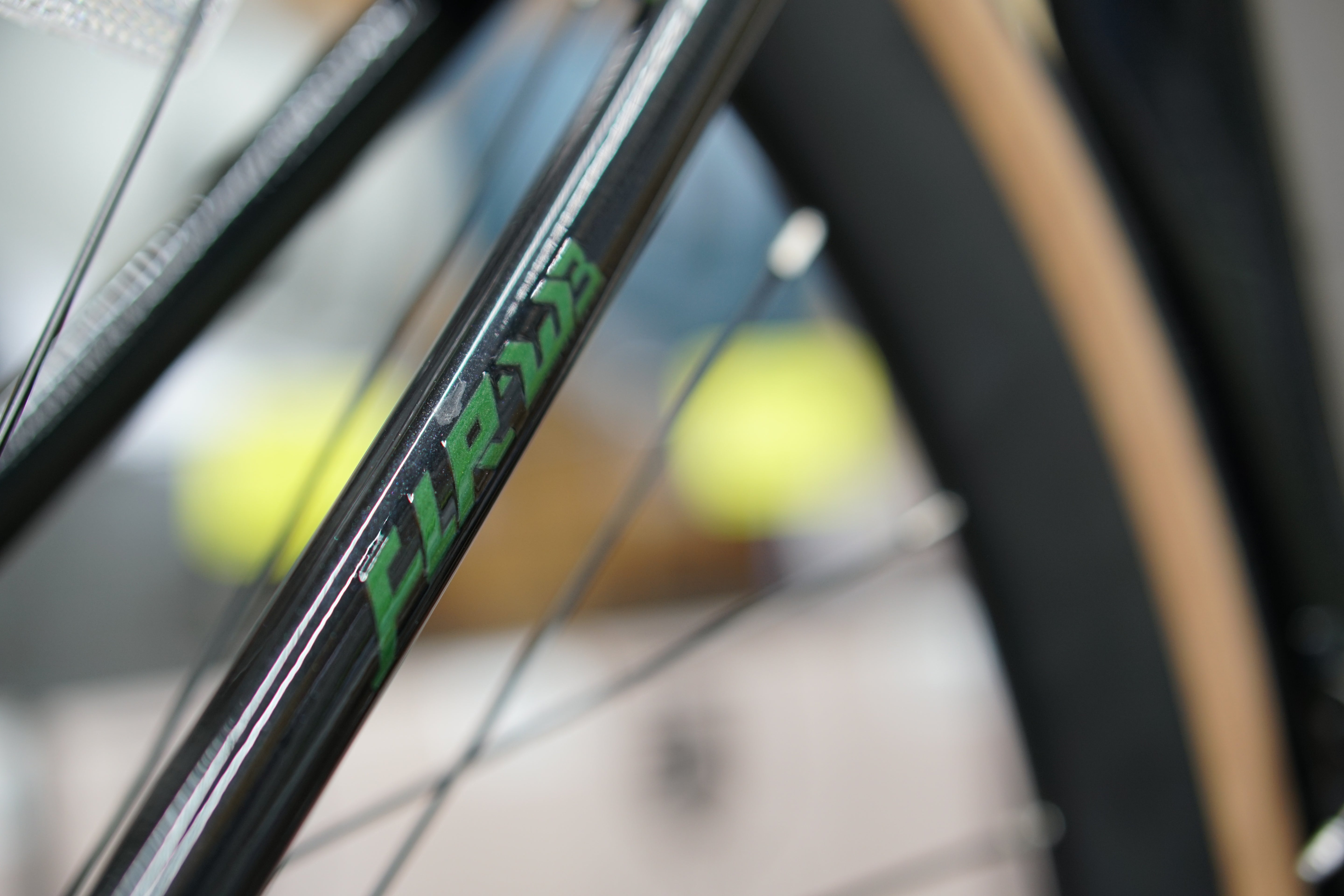 【限定入荷】ROCKBROS【ロックブロス】 W3　ロードバイク