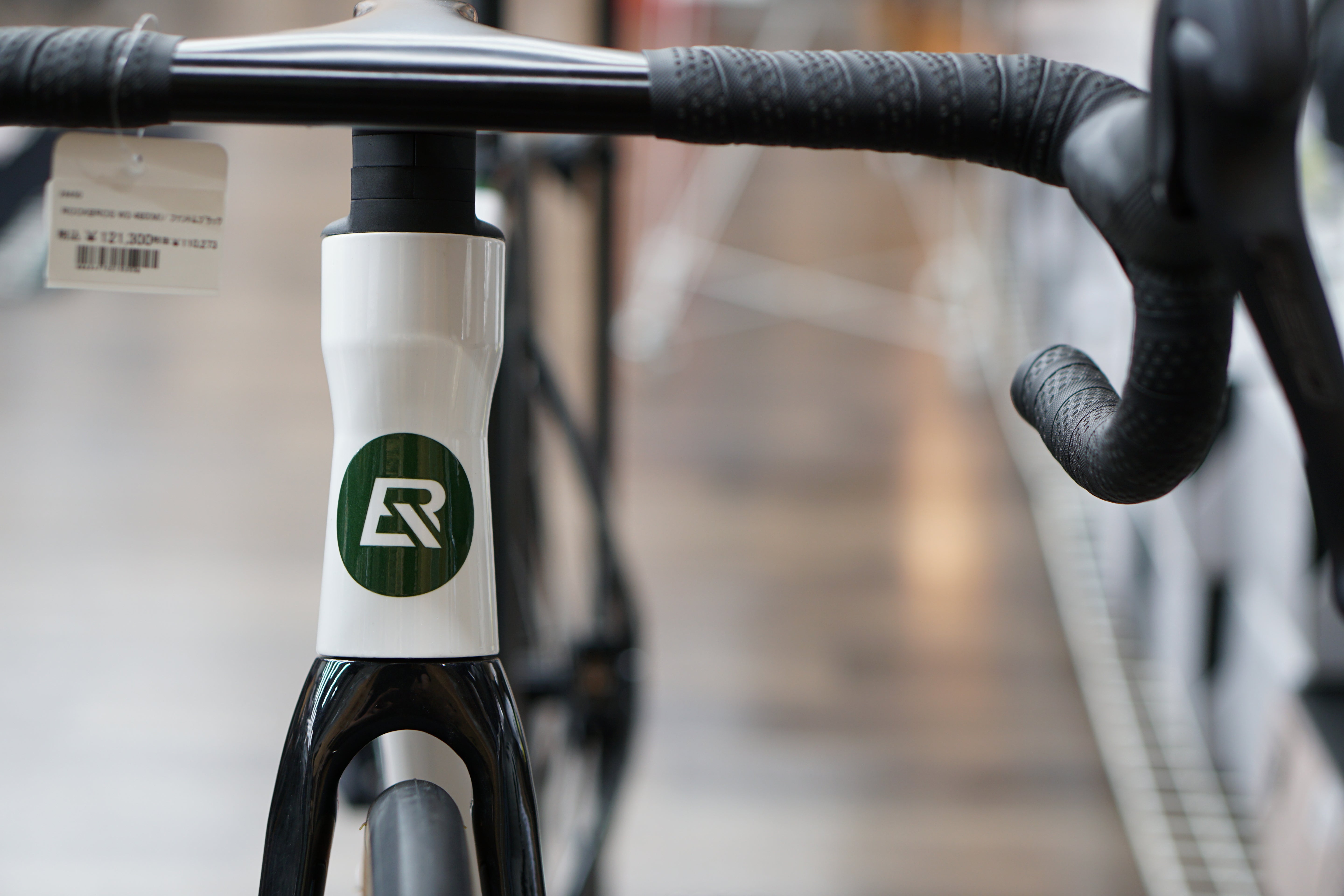 【限定入荷】ROCKBROS【ロックブロス】 W3　ロードバイク