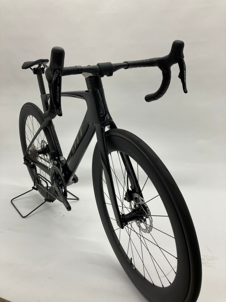 SCOTT FOIL RC 20 2025 Sサイズ 車体斜め前