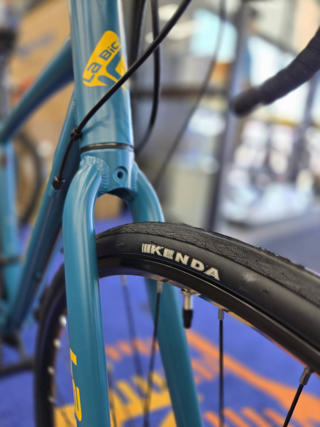 LA BICI　ROAD DISC  700C　2024モデル　【アウトレット】